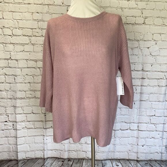 JustFab Sweater - Picture 1 of 8
